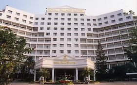 โรงแรมรอยัลพาเลซ